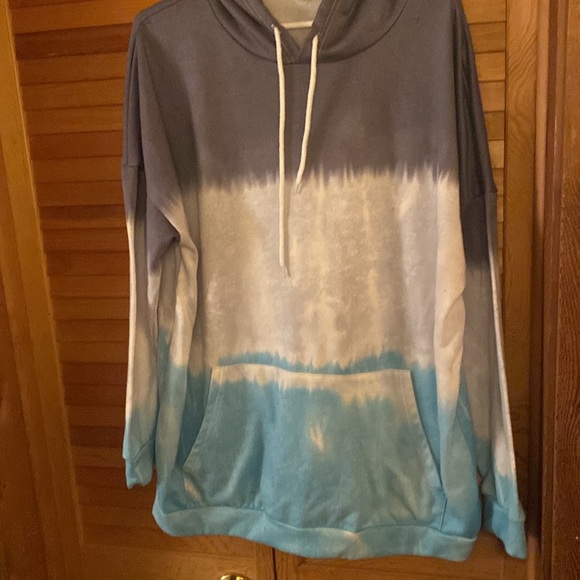 Hoodie. Cute Colors! - Picture 3 of 4